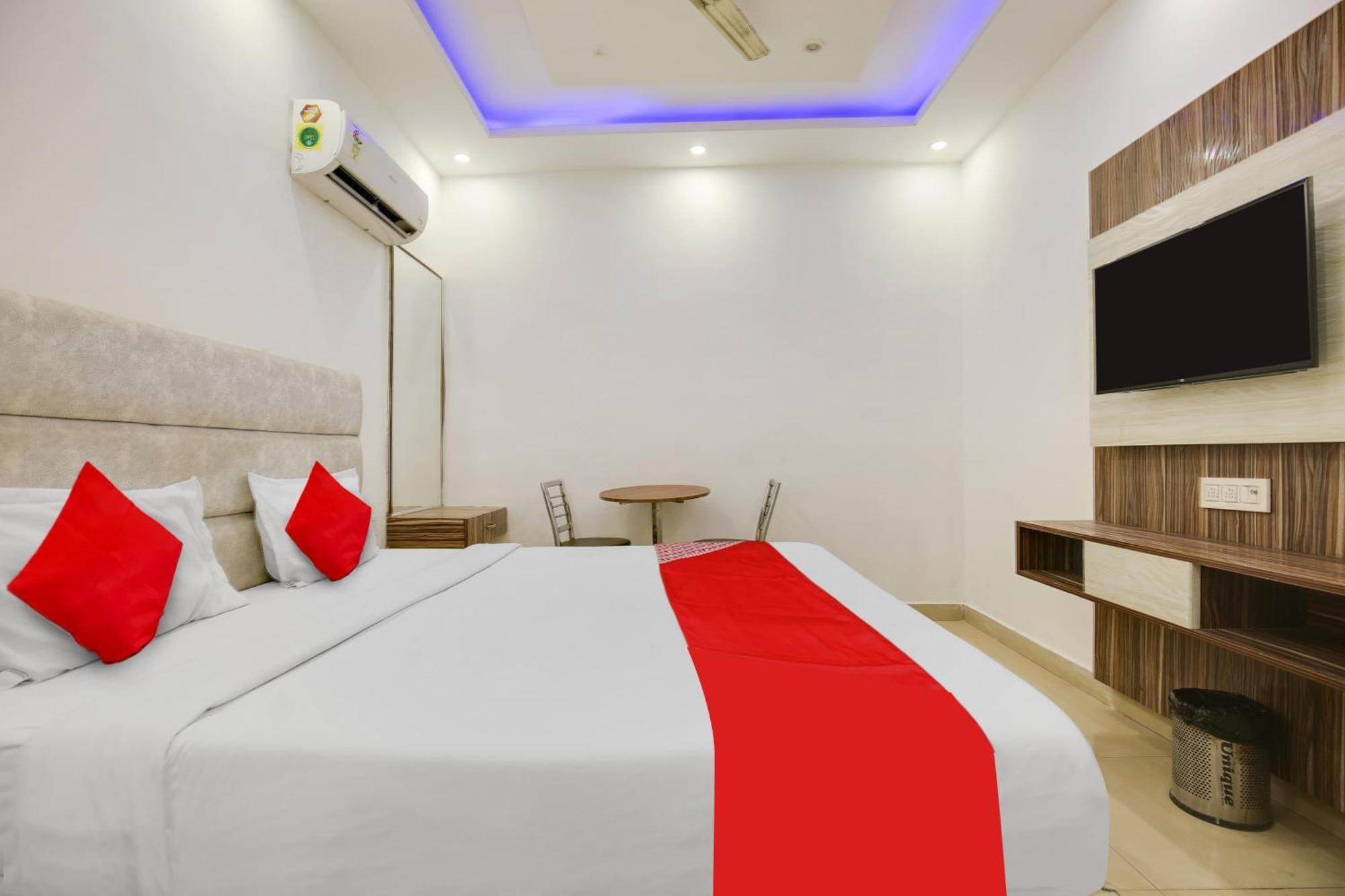 Hotel O Av Continental Zirakpur Экстерьер фото