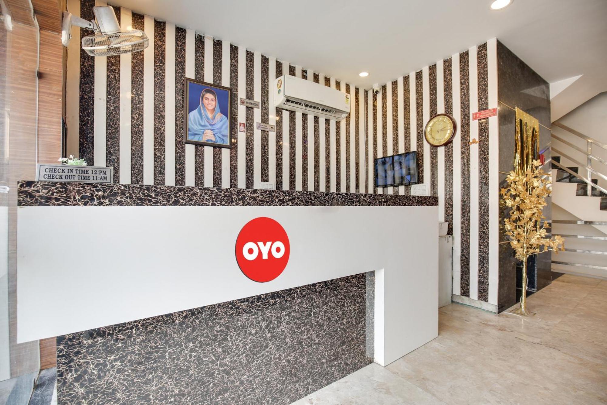 Hotel O Av Continental Zirakpur Экстерьер фото